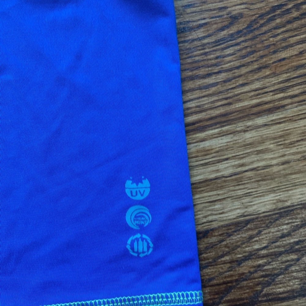 NWT Crazy Shirts Swim Shirt - Picture 5 of 6